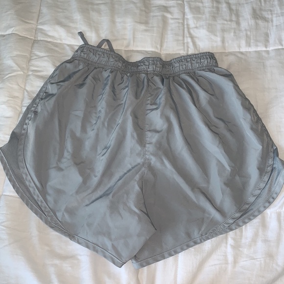 Nike shorts - Picture 2 of 3